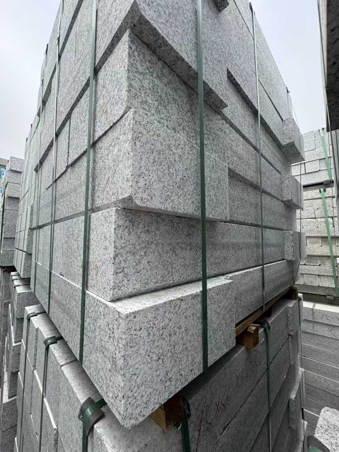 梧州芝麻白路牙石 马路牙子